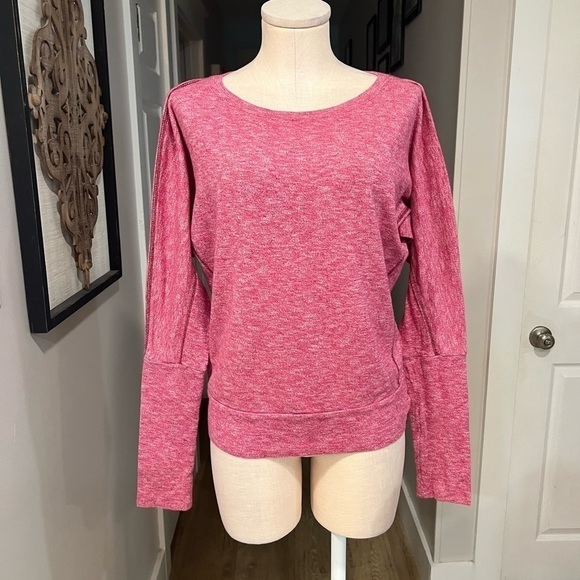 THE NORTH FACE dusty pink long sleeve sh top with bat wings - Picture 3 of 9